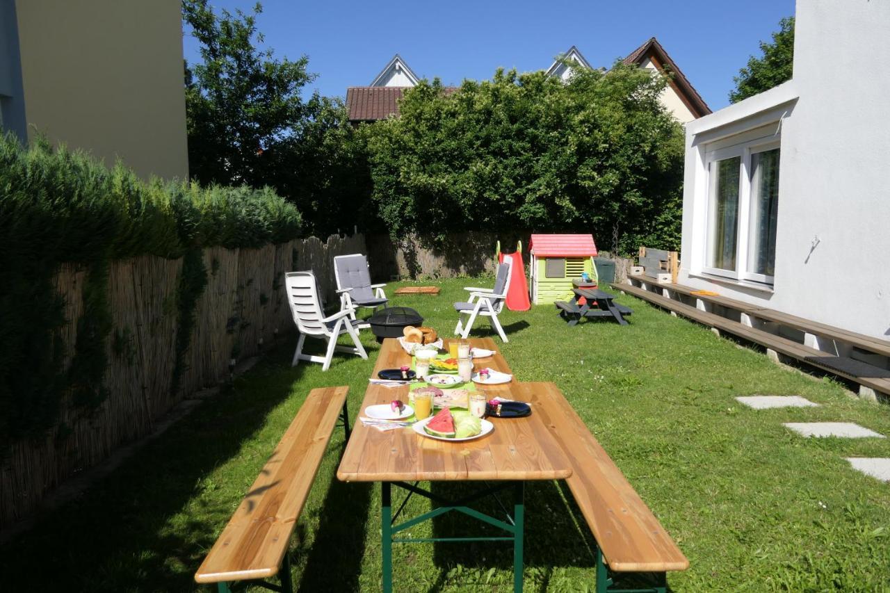 Bodensee Garten Retreat: Spacious Family Apartment with Private Garden Friedrichshafen Exterior photo